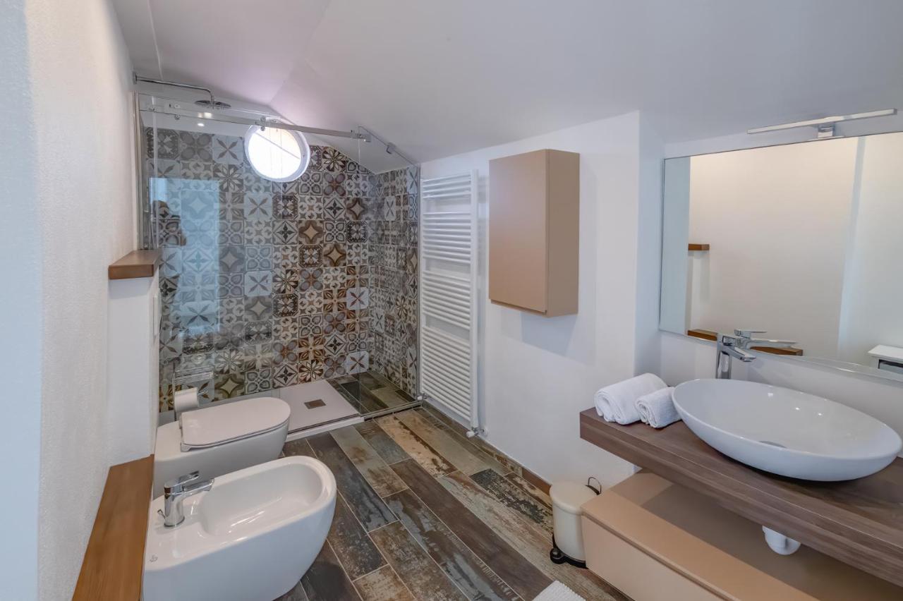 Max Apartment 贝拉焦 外观 照片